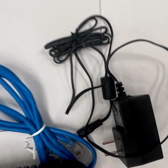 CISCO DPC3010  Docsis 3.0 8x4 cable Modem USB 2.0 gigabit Ethernet - Picture 3 of 4